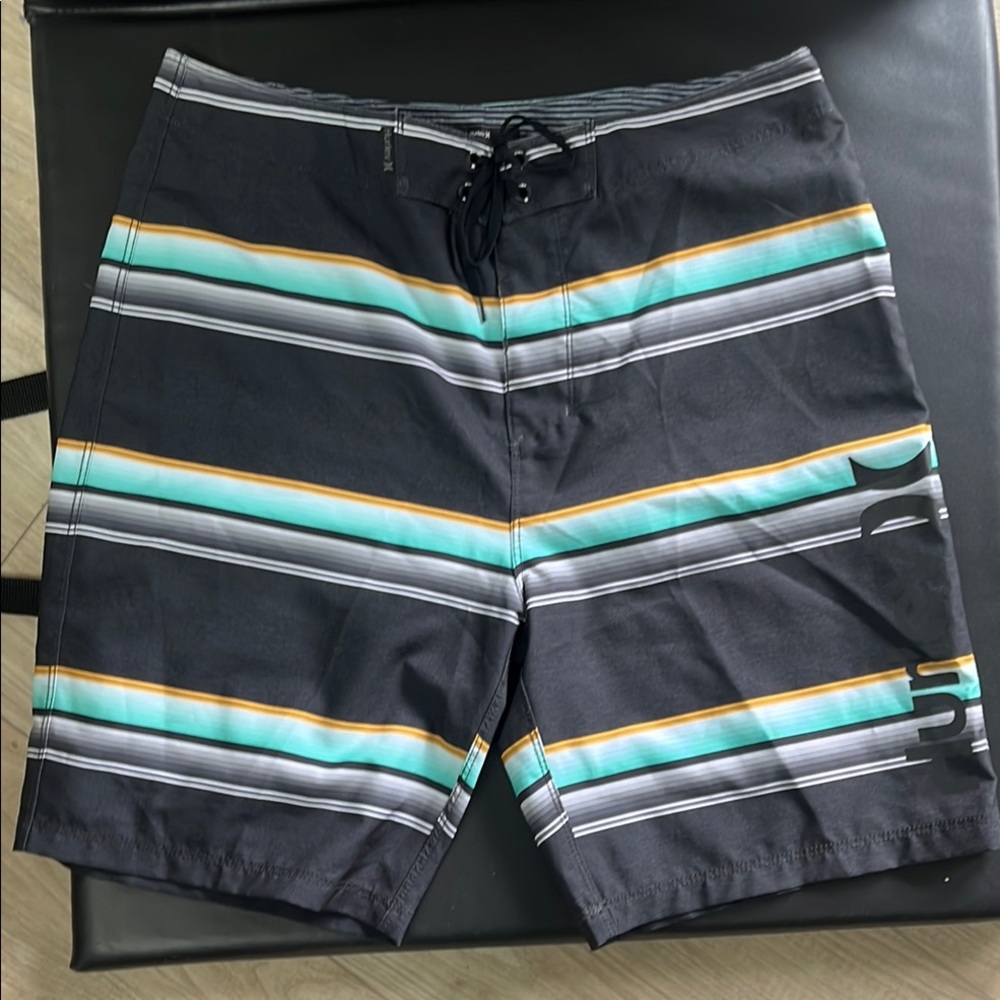 Hurley men’s swim trunks size 32